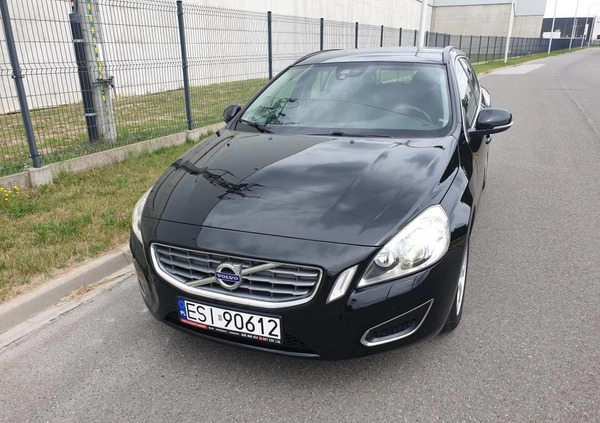 Volvo V60 cena 31909 przebieg: 250000, rok produkcji 2011 z Sieradz małe 301